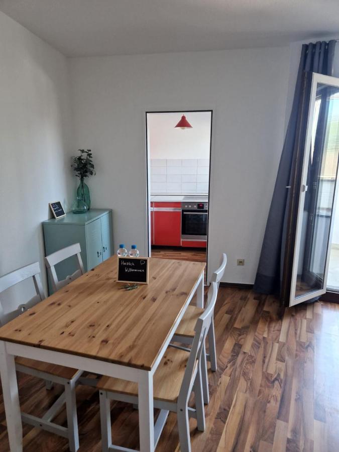 Well Located Flat With Balcony Apartment Dusseldorf Exterior photo
