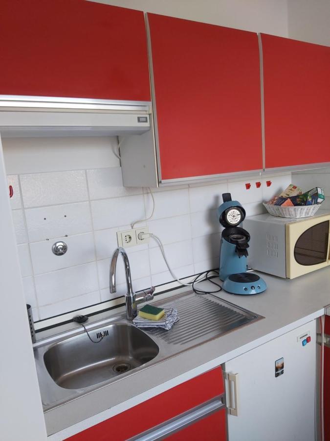 Well Located Flat With Balcony Apartment Dusseldorf Exterior photo