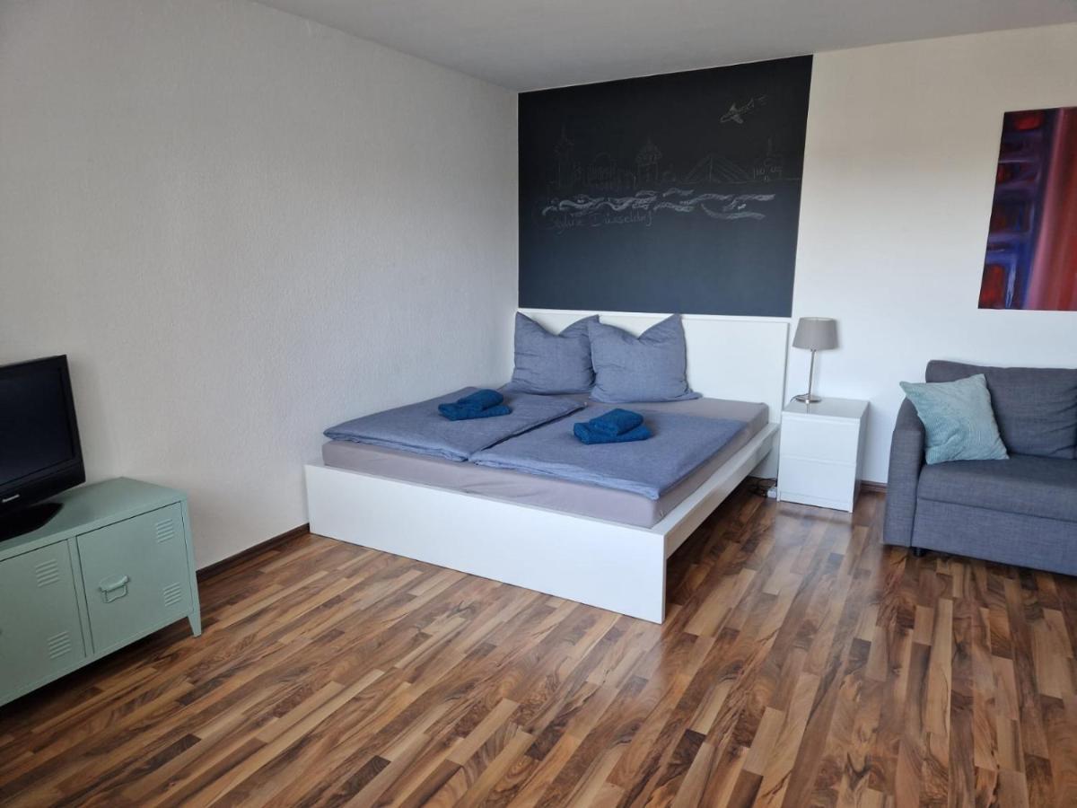 Well Located Flat With Balcony Apartment Dusseldorf Exterior photo