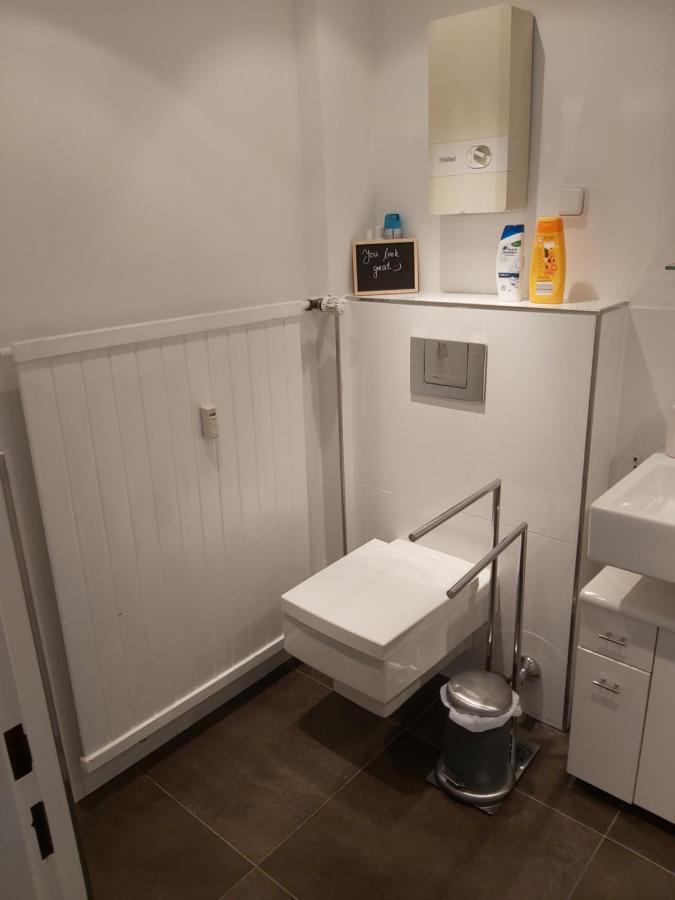 Well Located Flat With Balcony Apartment Dusseldorf Exterior photo